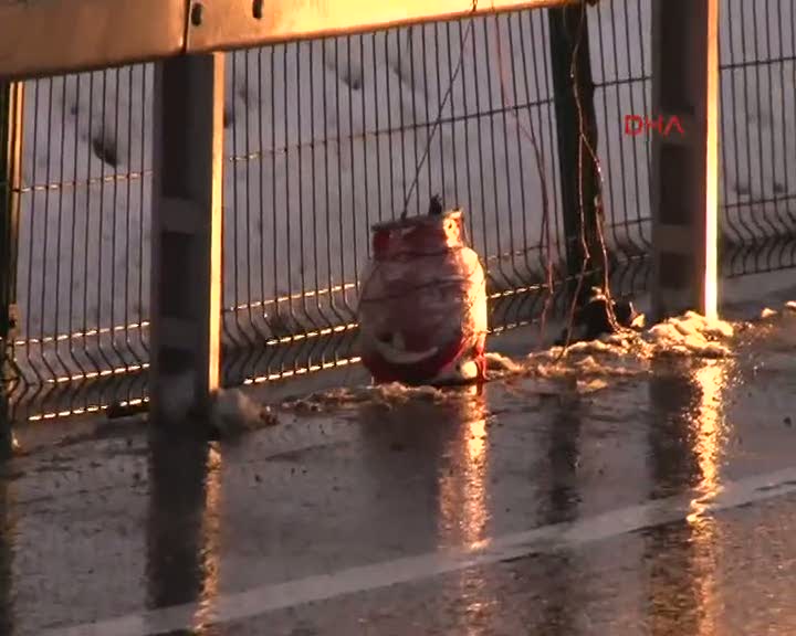 Polis Okmeydanı ayrımını trafiğe kapattı