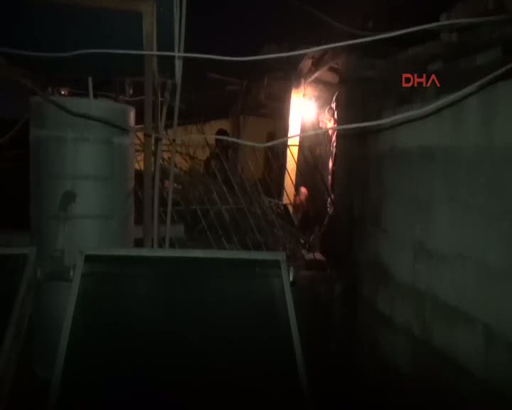 Adana'da damda çıplak bebek cesedi bulundu