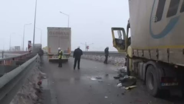 Afyonkarahisar'da zincirleme trafik kazası