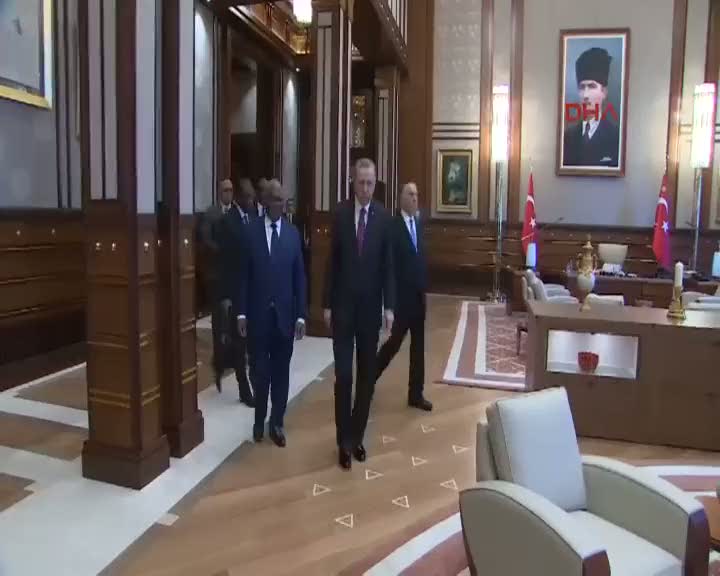 Erdoğan, Mali Cumhurbaşkanı'nı resmi törenle karşıladı