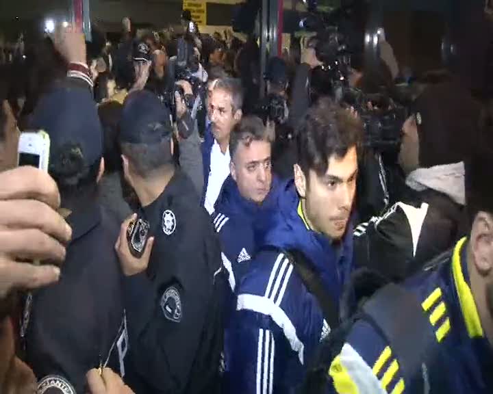 Aziz Yıldırım ile taraftar arasında gerginlik