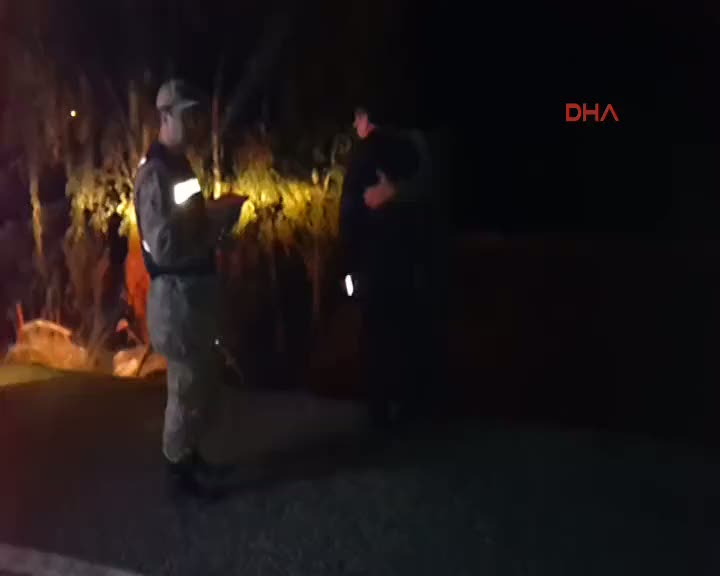 Yoldan çıkan otomobil takla attı 2 ölü, 3 yaralı