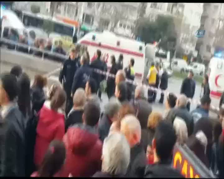 Metroda yürüyen merdiven kazası: 14 yaralı