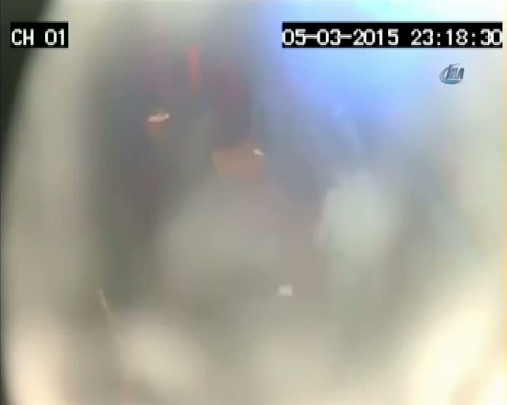 Bar kavgası kamerada!