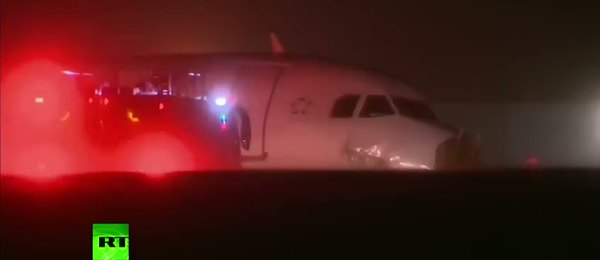 Air Canada uçağında büyük tehlike