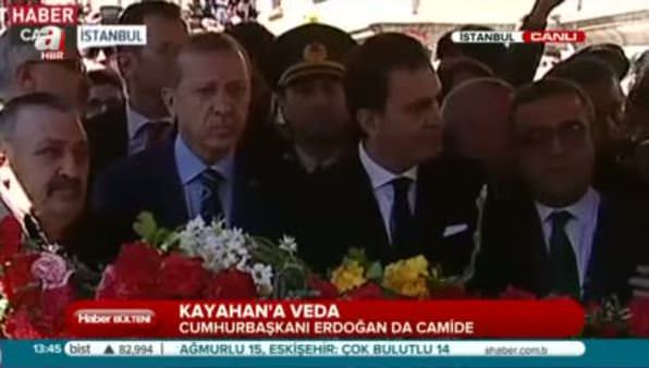 Cumhurbaşkanı Erdoğan Kayahan'ın cenaze namazına katıldı