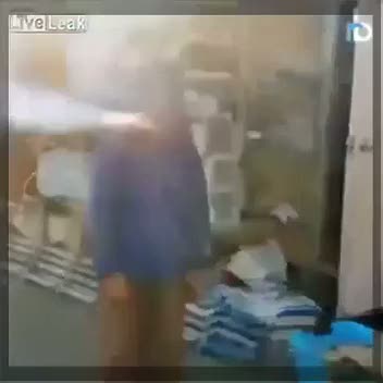 Ağzında Kız Kaçıran Patlatan Japon