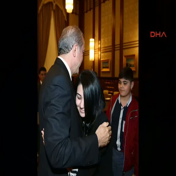Cumhurbaşkanı Erdoğan, Özgecan Aslan'ın ailesini kabul etti
