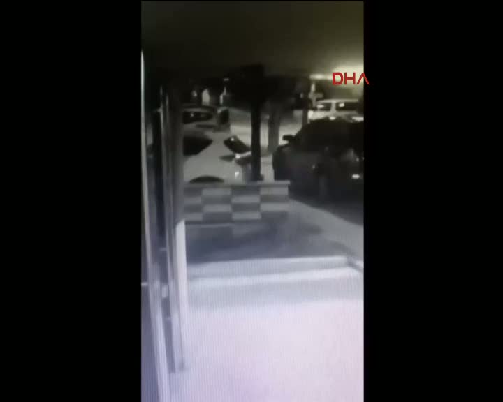 Otomobil hırsızlığı güvenlik kamerasında