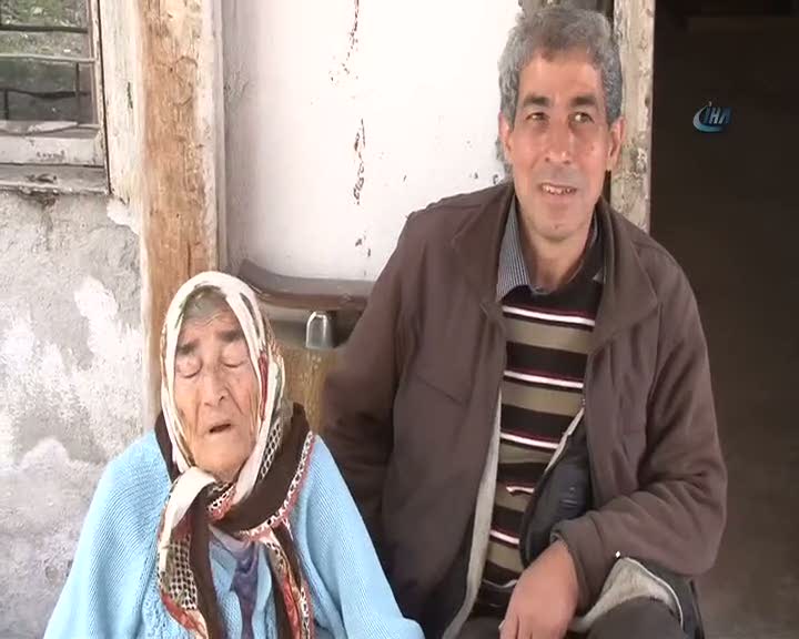 Hayatını annesine adadı