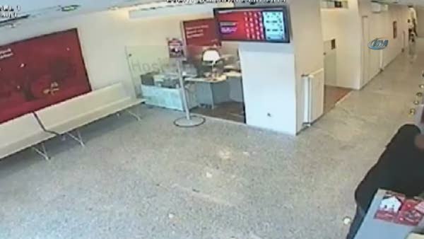 İstanbul'daki silahlı banka soygunu kamerada
