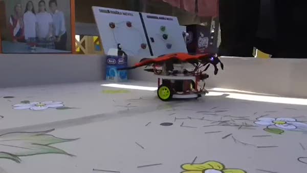 Öğrenci robotları görücüye çıktı