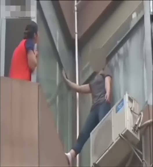 Kadını son anda kurtardılar
