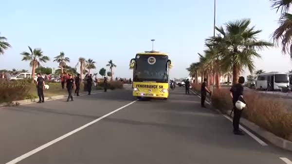 Fenerbahçe otobüsünde bomba araması yapıldı