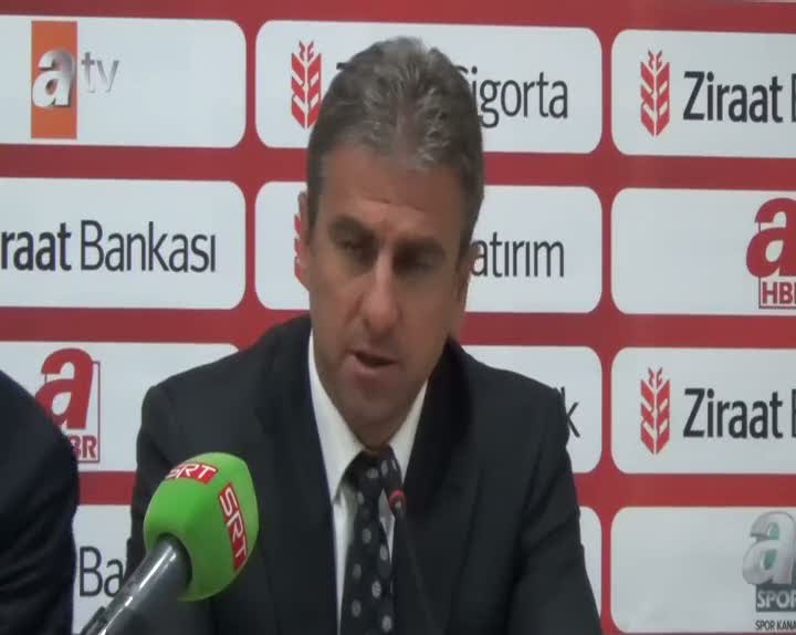 Hamzaoğlu ''Oyuncumu öyle ittirmesi zoruma gitti''