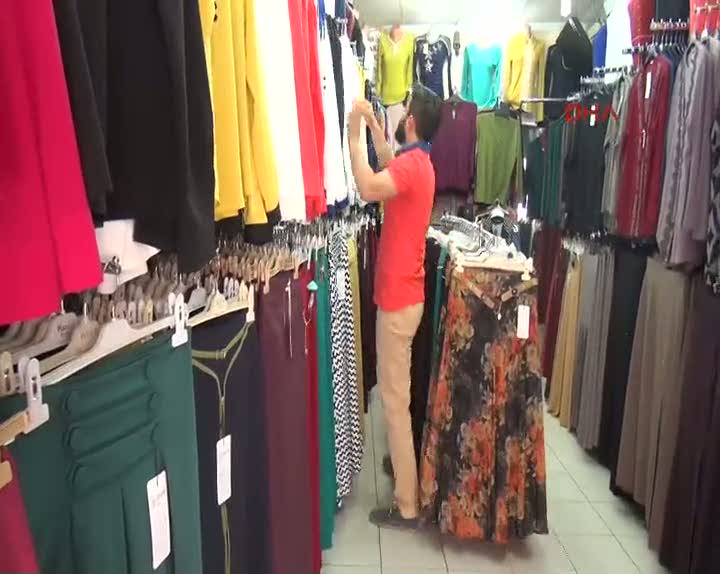 Telefonla oynamayan bayan eleman aranıyor!