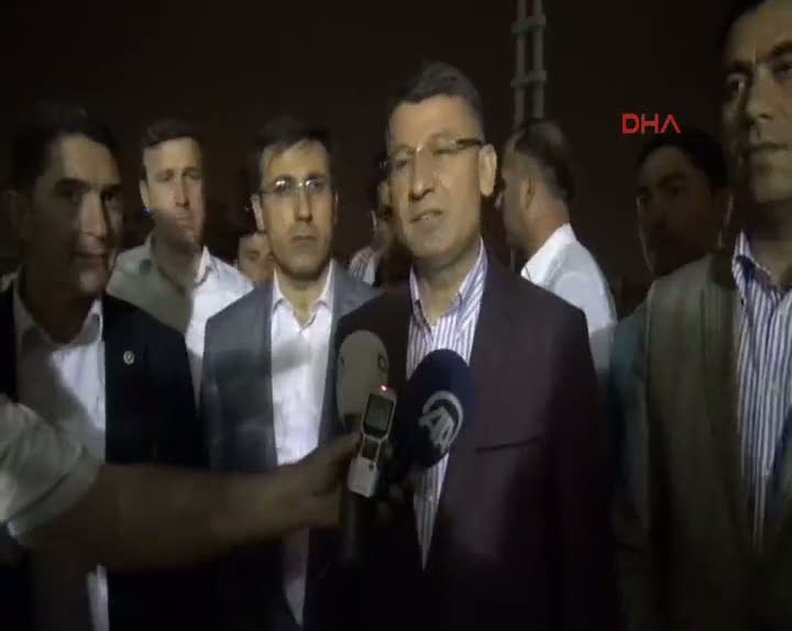 Ak Parti Milletvekili Adayı'na bıçaklı saldırı