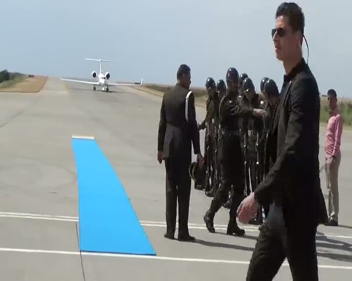 Cumhurbaşkanı Erdoğan Şanlıurfa'da drift gösterisiyle karşılandı