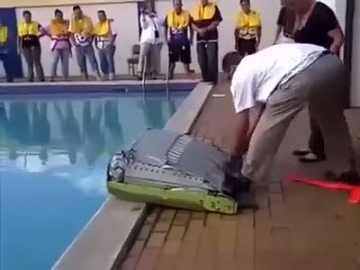 Şişme botu açınca çok şaşırdılar