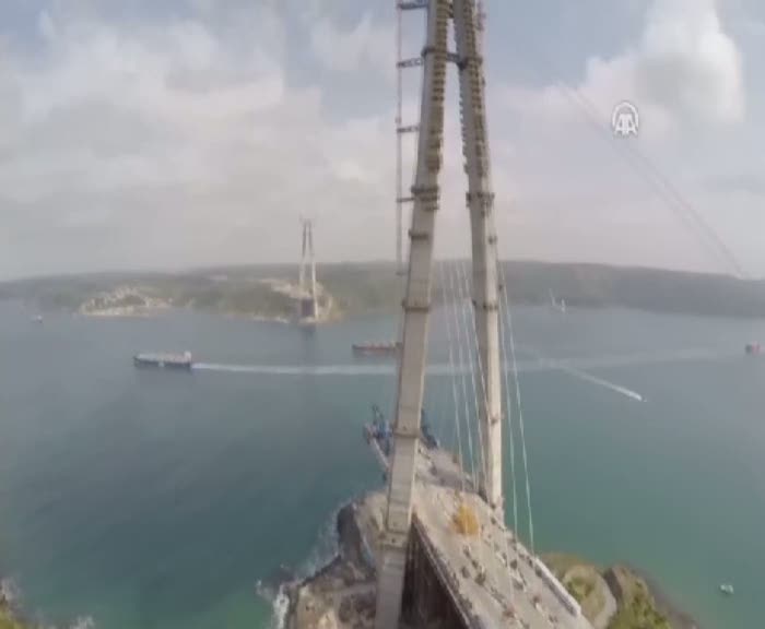 3. köprüde askı halatlar monte edildi