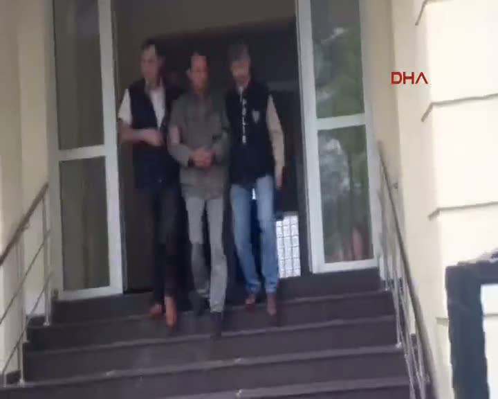 Birlikte içki içtiği arkadaşını tabancayla öldürdü