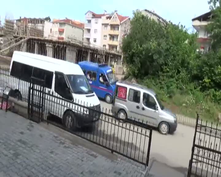 Eniştesini cinsel organından vurdu