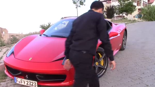 Ferrari'yle boru taşıdı