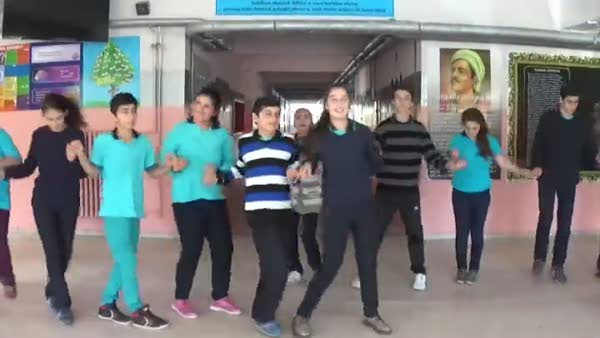 Sinop'ta öğretmen ve öğrencilerden yıl sonu videosu
