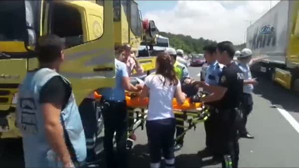 TEM'de trafik kazası: Trafik kilit!