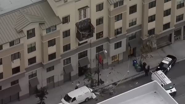ABD'de balkon çöktü 5 ölü 8 yaralı