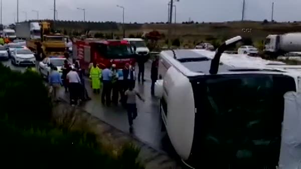 İzmir'de trafik kazası 46 yaralı