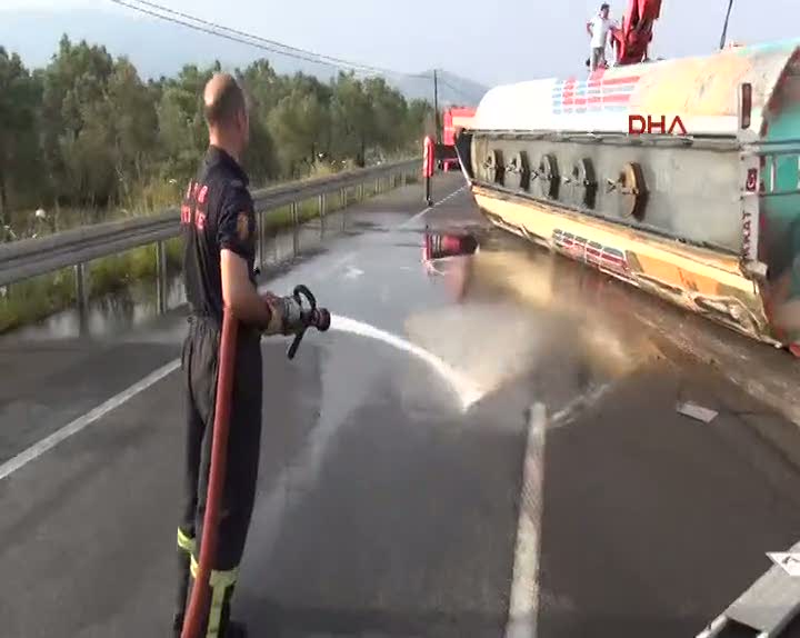 13 ton mazot yola saçıldı