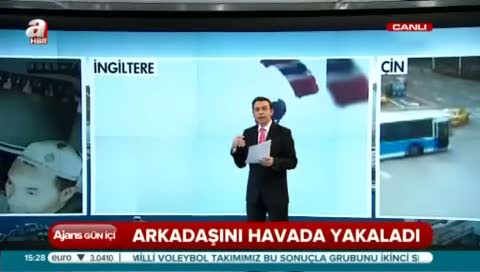 Paraşütü açılmayan askeri arkadaşı kurtardı