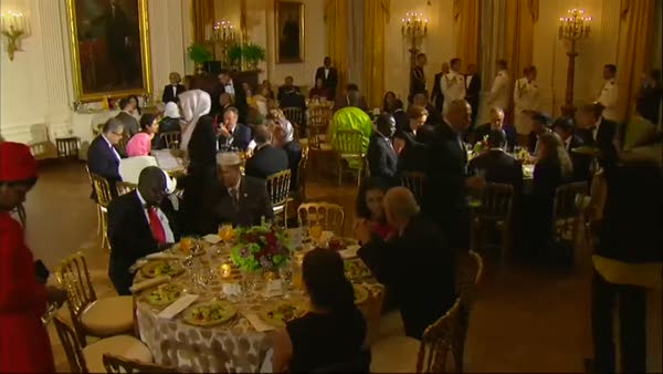 Obama Beyaz Saray'da iftar verdi