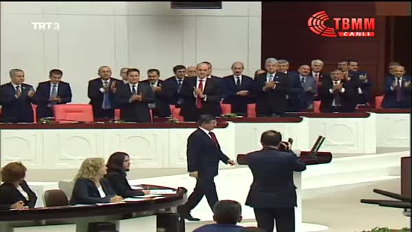 Başbakan Davutoğlu yemin etti