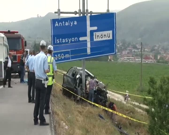 Eskişehir yolunda feci kaza 4 ölü