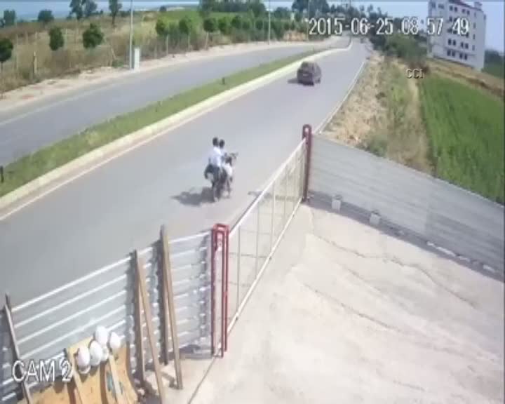 Pompalı tüfekle köpek katli kamerada