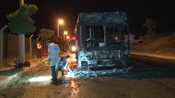 İzmir'de otobüse molotoflu saldırı