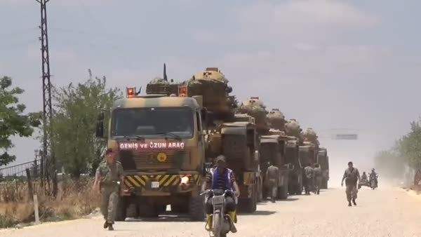 Suriye sınırına tank sevkiyatı devam ediyor