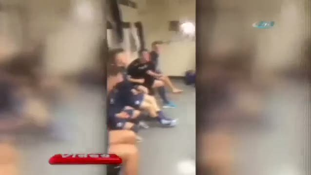 Soyunma odasında eğlence