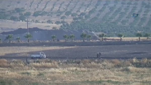 Türk tankını gören IŞİD militanları böyle kaçtı...