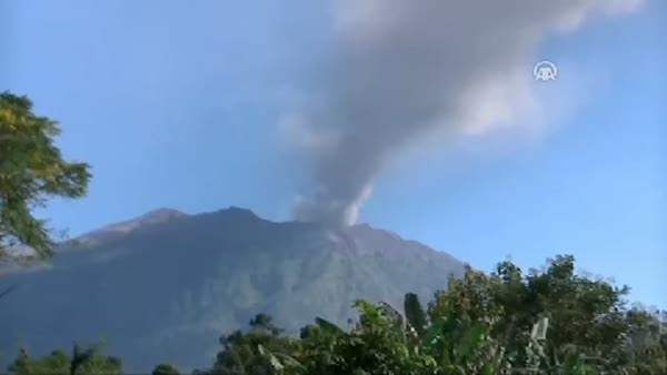 Endonezya yanardağlarla savaşıyor