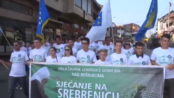 Kosova Srebrenitsa için yürüdü