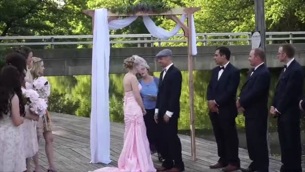Sakin düğünü hareketlendiren düğün fotoğrafçısı