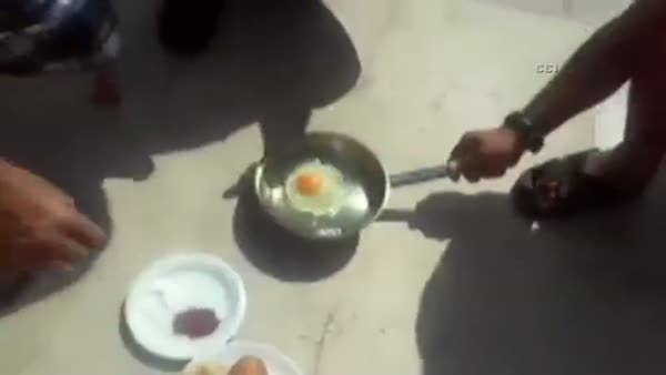 Adana'nın sıcağı yumurta pişirdi