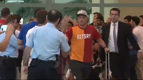 Galatasaray'a başkent'te coşkulu karşılama