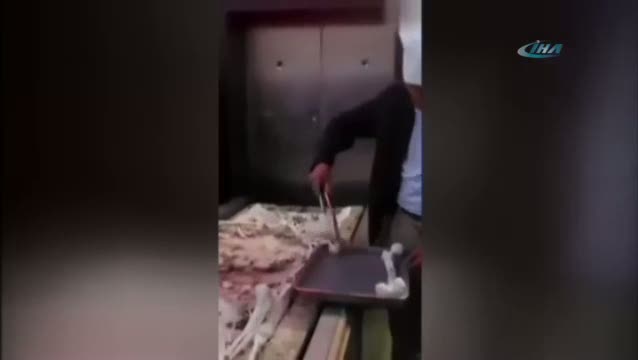 Cocugundan Geriye Kalanlari Boyle Topladi Videosunu Izle Son Dakika Haberleri