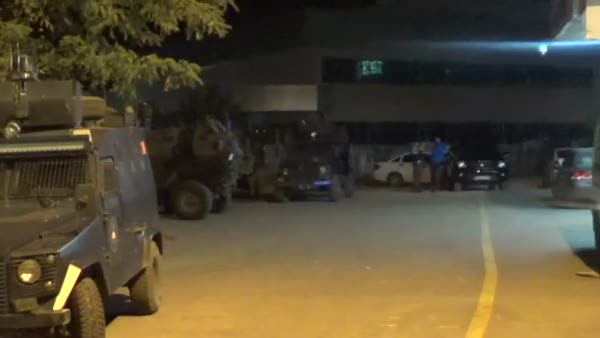 Bingöl'de çatışma 2'si ölü 3 terörist ele geçirildi