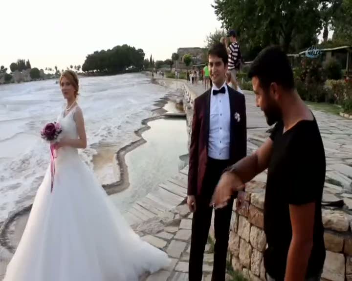 Gelin ve damatlar Pamukkale'yi tercih ediyor