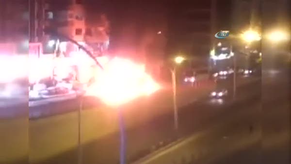 Diyarbakır'da Ak Parti İl Başkanlığı'na bombalı saldırı